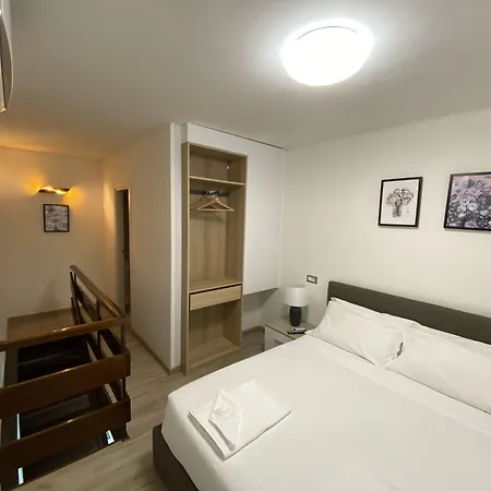 Affittacamere The Place In Roma