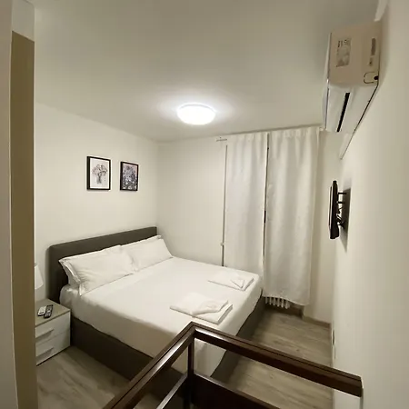 Affittacamere The Place In Roma