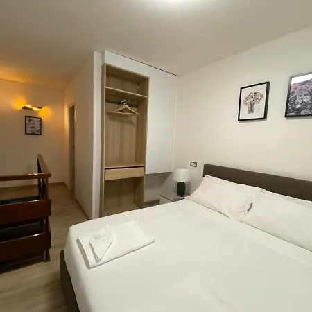 The Place In Affittacamere 2*